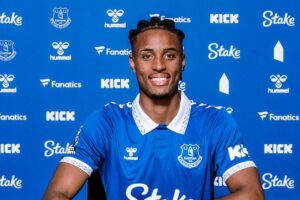 OFICIAL: Youssef Chermiti deixa Sporting e vai alinhar no Everton