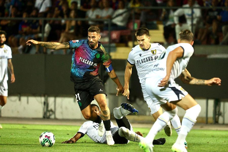 Famalicão vence Desportivo de Chaves no Troféu Emílio Macedo