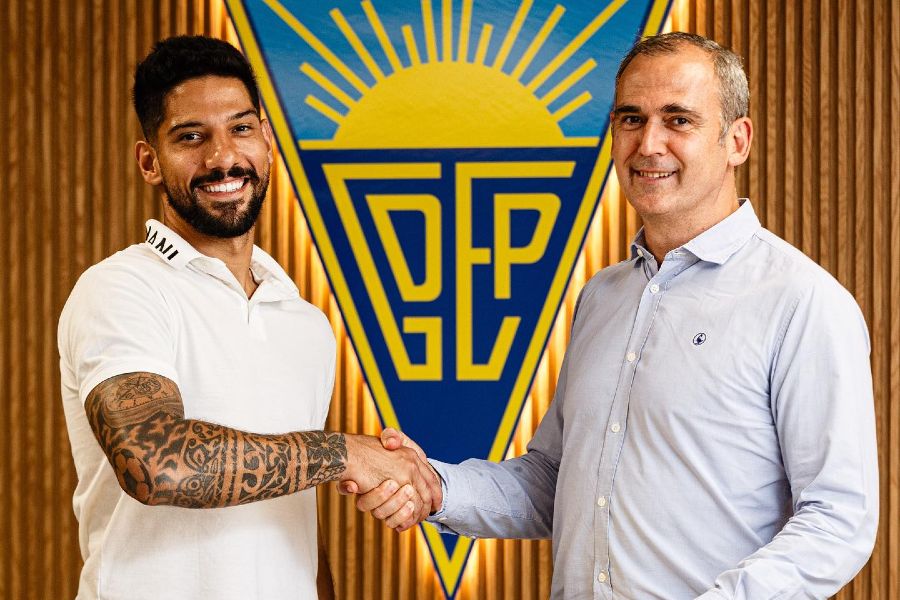 OFICIAL: Guarda-redes Marcelo Carné assina pelo Estoril Praia até ao final da época