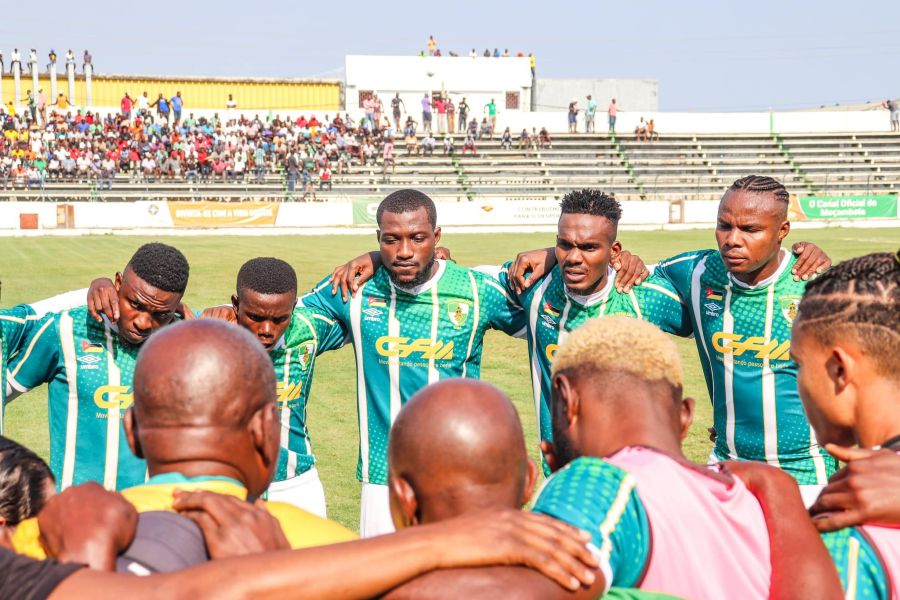Moçambique: Ferroviário da Beira sobe à liderança do Moçambola após jogo emotivo