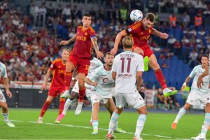 Itália: Belotti salva Mourinho da derrota em duelo de treinadores portugueses