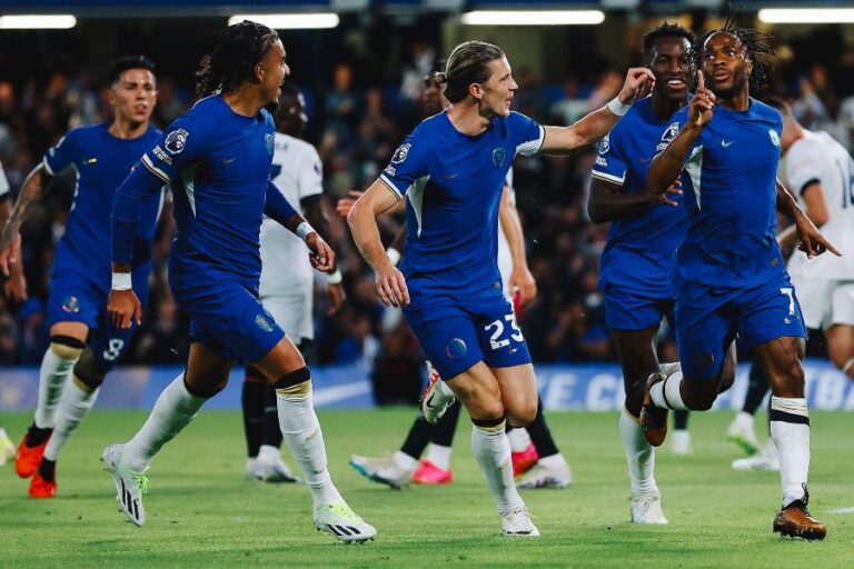 Inglaterra: Chelsea vence Luton por 3-0 com um ‘bis’ de Raheem Sterling