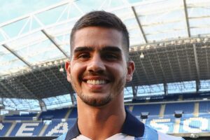 OFICIAL: Real Sociedad garante o empréstimo de André Silva