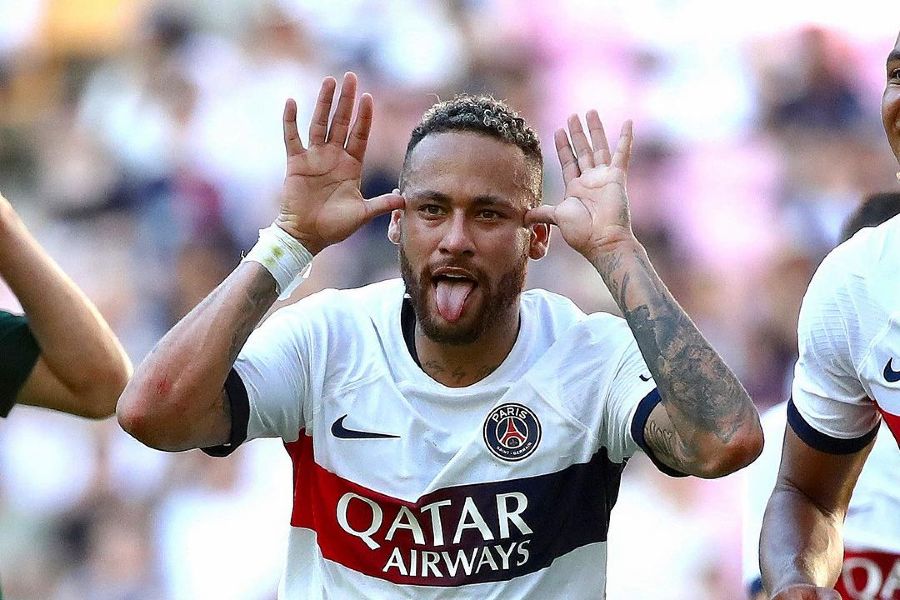 PSG: Neymar regressa aos relvados após cinco meses e bisa frente ao Jeonbuk Motors