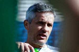Brasil: Goiás, de Armando Evangelista, vence no terreno do América Mineiro
