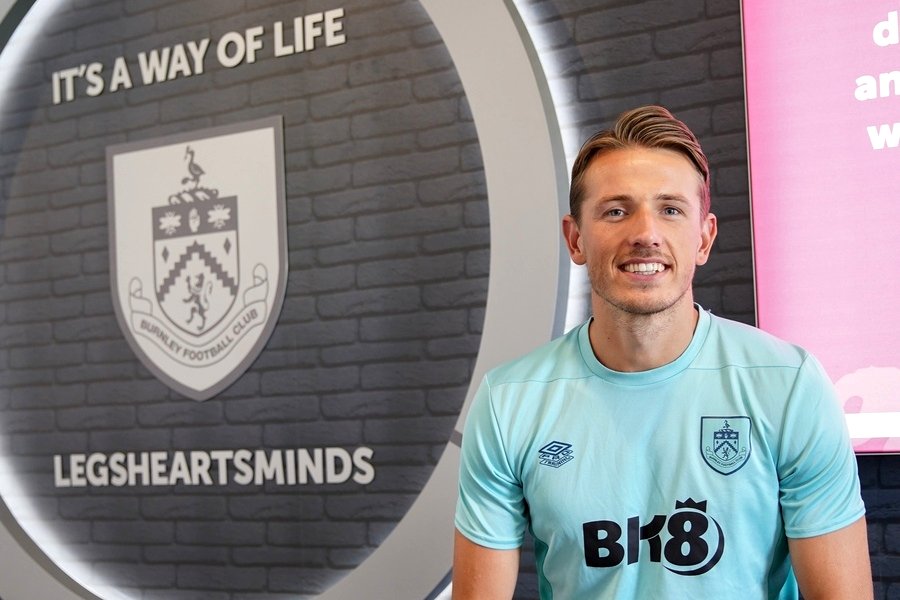 OFICIAL: Berge reforça o meio-campo do Burnley proveniente do Sheffield United