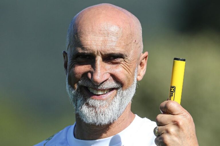 Estoril Praia: Álvaro Pacheco elogia identidade de todo o grupo ao serviço do plantel
