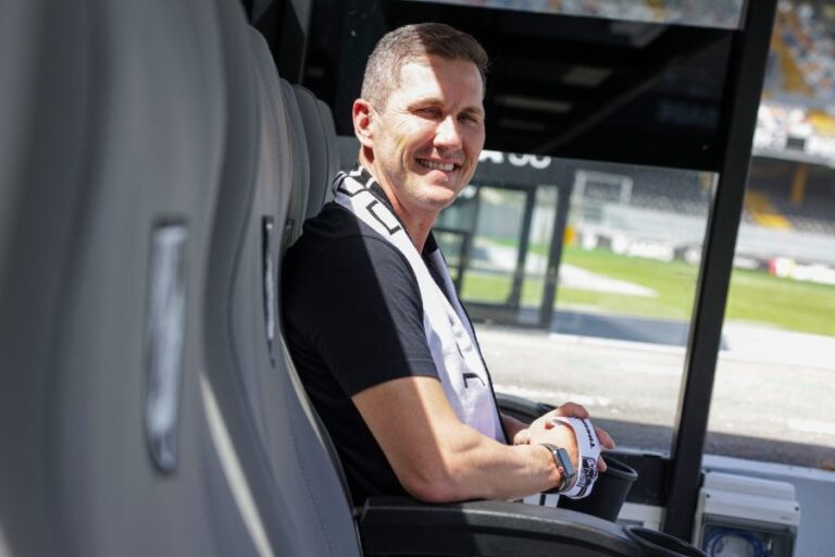 Paulo Turra: “Fico contente com a atuação da equipa numa estreia com o pé direito”