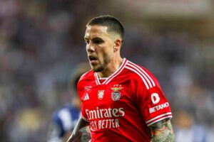 Benfica: Águias no mercado por um lateral esquerdo após Ristic ser "riscado" por Schmidt