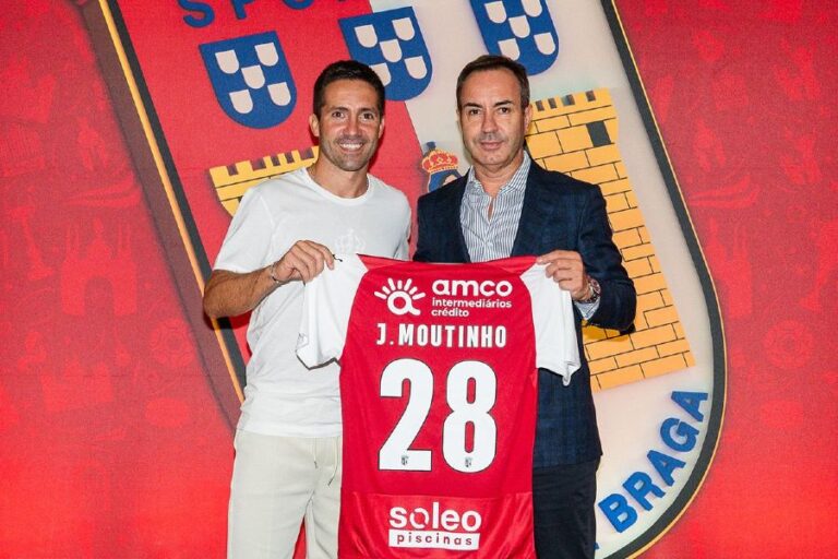 OFICIAL: João Moutinho assina pelo Sporting de Braga até 2024