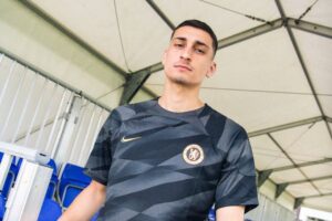 OFICIAL: Chelsea anuncia a contratação do guarda-redes sérvio Djordje Petrovic