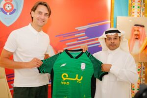 OFICIAL: Tatarusanu deixa o AC Milan e ruma à Arábia Saudita para reforçar o Abha Club
