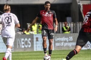 Do Nice a Old Trafford: Todibo a caminho do Manchester United por 30 milhões de euros