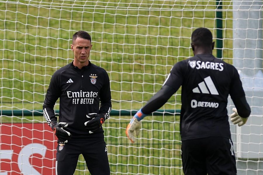 Benfica: Depois do interesse do United, Vlachodimos é colocado na rota do Nottingham Forest