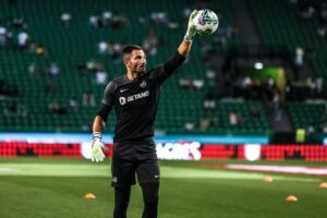 Sporting: Conselho de Disciplina "limpa" suspensão de Adán e devolve 153 euros ao guarda-redes