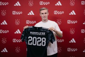 OFICIAL: Promessa norueguesa Sivert Mannsverk assina pelo Ajax até 2028
