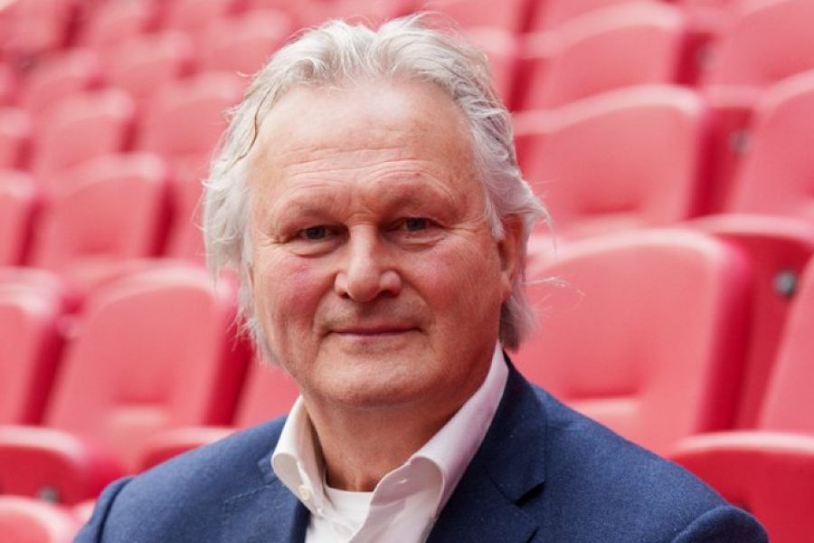 Presidente do Ajax bate com a porta: “Não sou surdo, nem cego. Sei a situação que o clube vive