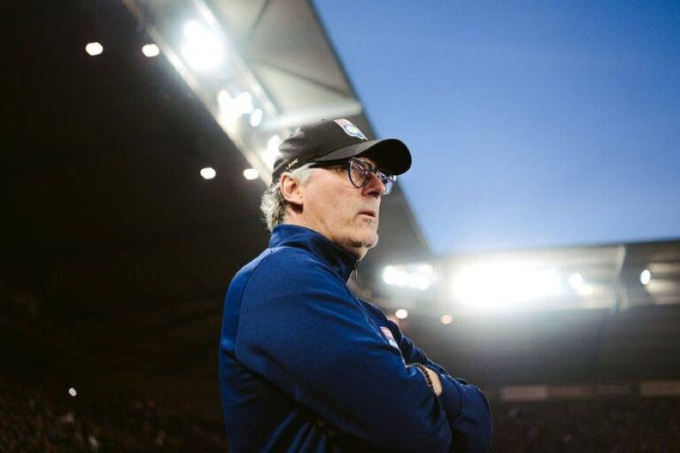 França: Lyon e Laurent Blanc acordam saída do treinador face aos maus resultados