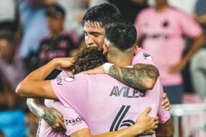 MLS: Messi sai lesionado, mas Inter Miami vence Toronto FC e aproxima-se dos play-offs