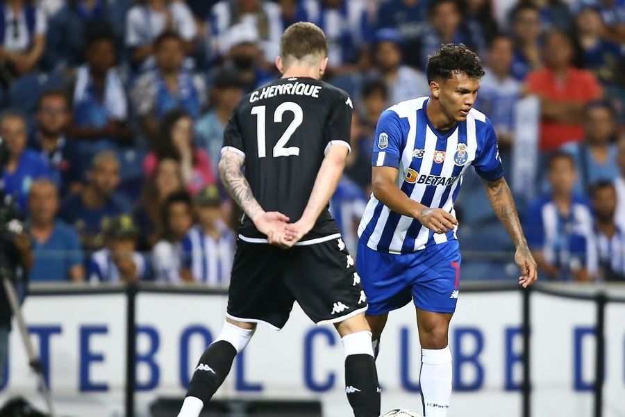 FC Porto: Gabriel Veron reintegra boletim clínico com lesão no adutor direito