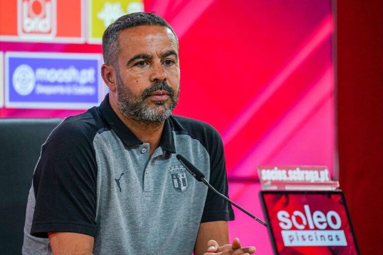 Sp. Braga: Artur Jorge quer equipa a apenas três pontos dos primeiros