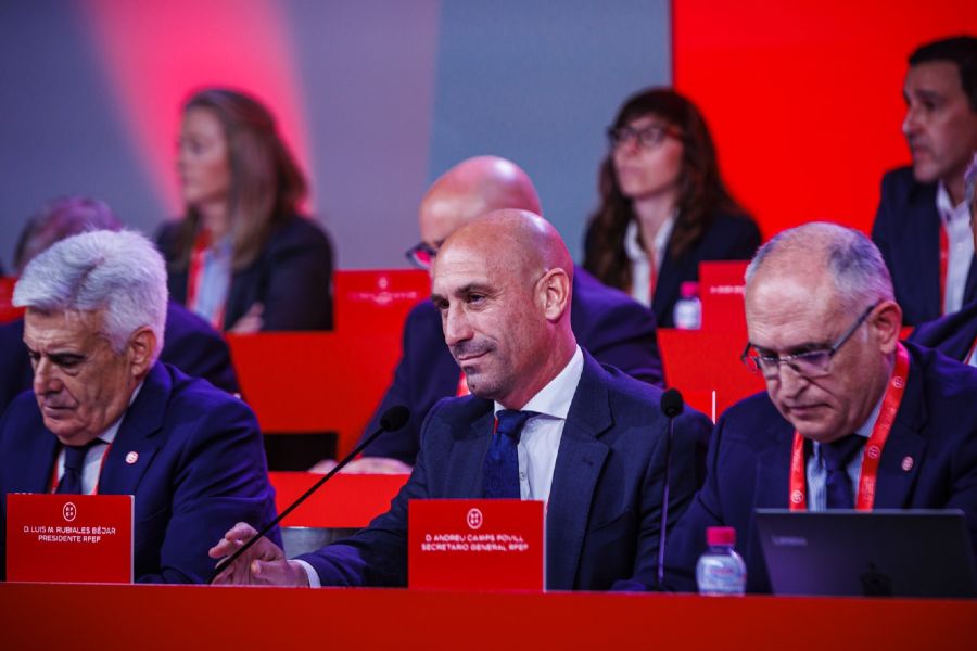 Caso Rubiales: Federação Espanhola fala em enorme dano e apresenta desculpas institucionais