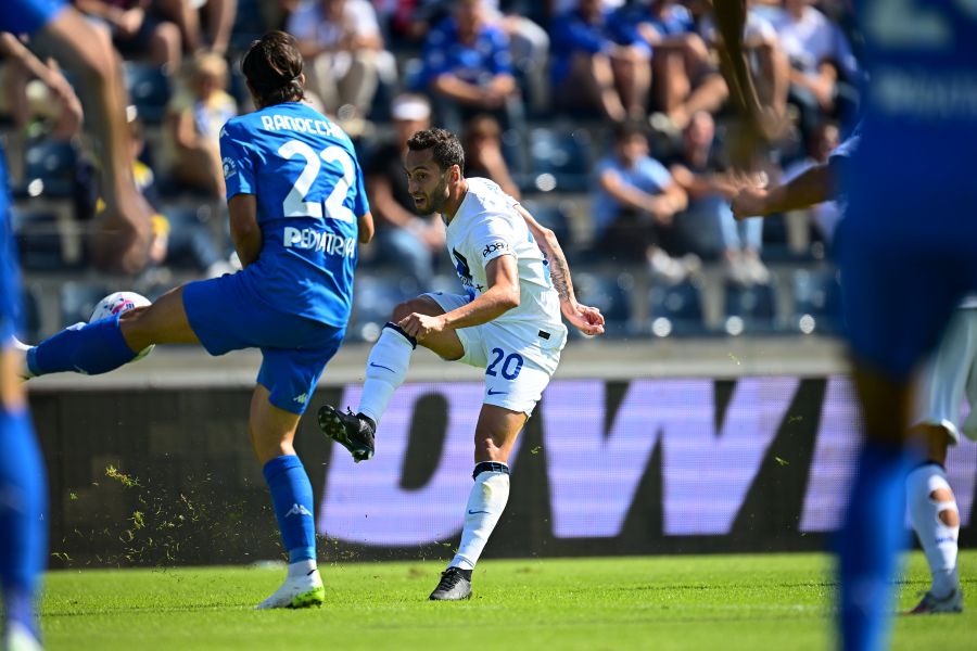 À atenção do Benfica: Inter Milão vence Empoli e mantém liderança na Serie A
