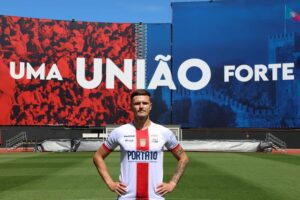 OFICIAL: União de Leiria contrata Vitalii Lystsov para a próxima temporada