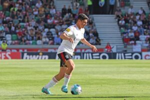 "Se o Benfica tem de ter alas com projeção ofensiva Tiago Gouveia parece-me uma boa opção"