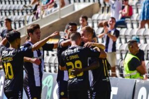 II Liga: Nacional alcança quinta vitória consecutiva com goleada aplicada à Oliveirense