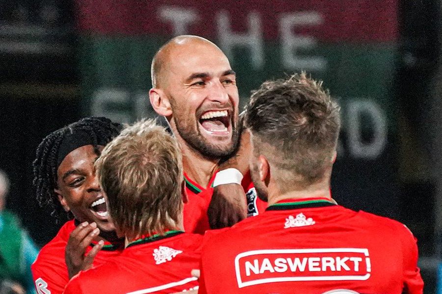 Ex-avançado do Sporting, Bas Dost, anuncia pausa na carreira após diagnóstico de miocardite