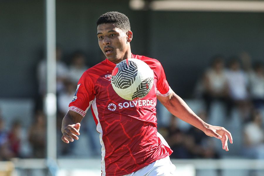 Santa Clara vence Elvas na lotaria dos penáltis e avança para os ‘oitavos’ da Taça de Portugal