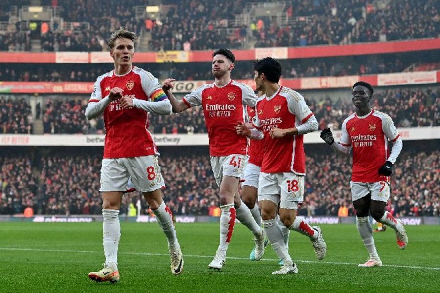 Arsenal segura liderança da Premier League ao vencer na receção ao Wolverhampton