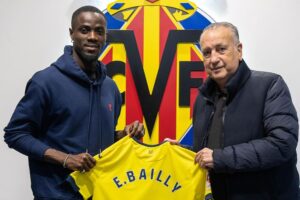 OFICIAL: Eric Bailly regressa ao Villarreal após a rescisão com o Besiktas