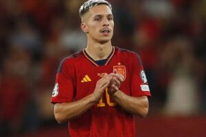Mercado: Bayern Munique contrata Bryan Zaragoza ao Granada