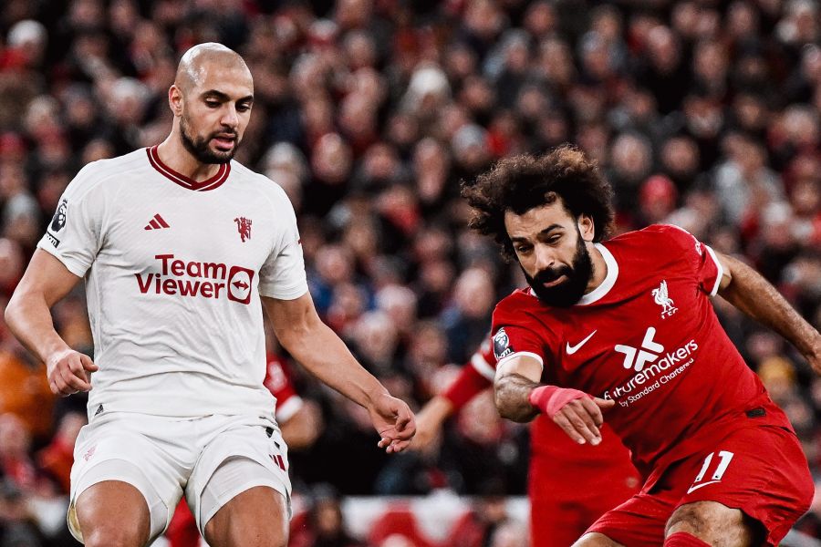 Liverpool empata com Manchester United e cede liderança da Liga inglesa ao Arsenal