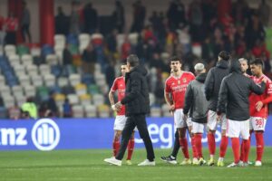 "Uma meia-final e estreia jogadores? Schmidt pôs-se a jeito"