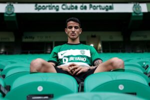 OFICIAL: Rafael Pontelo reforça defesa do Sporting até 2028