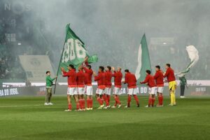"O Benfica teria melhor rendimento se Schmidt colocasse os melhores nas suas posições"