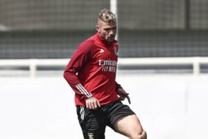 Benfica: Fulham sobe oferta por Morato e central pede para deixar a Luz