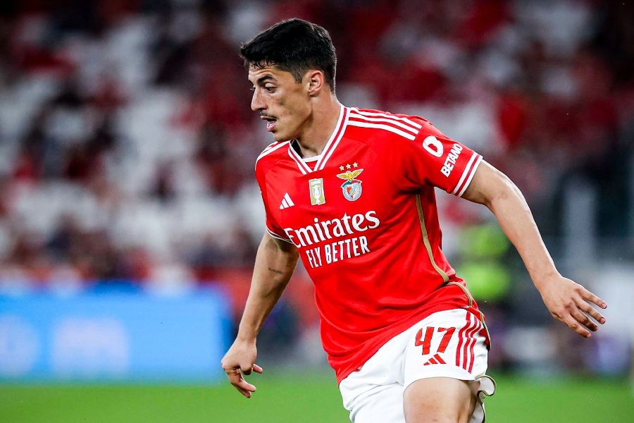 “Schmidt sabe que pode tirar o Di María e meter o Tiago Gouveia”