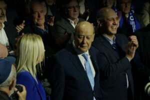 "O ministro ali todo sorridente. Se fosse no Sporting ou no Benfica o que isto não seria"