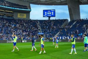 "Os jogadores têm ouvidos e sentem esta desunião a que temos assistido também em pleno Dragão"