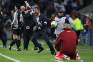 "A última vez que houve um levantamento de futebolistas no Benfica, caiu Jesus"