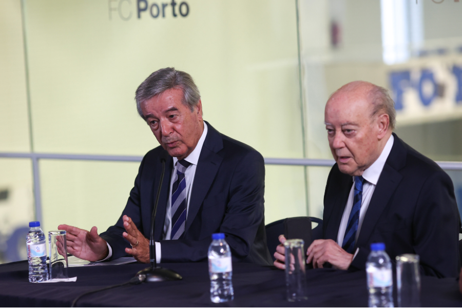 “Esta malta que lá está vai mamar os euros todos a que têm direito”