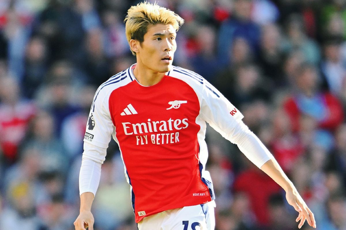 Inglaterra: Tomiyasu é operado ao joelho e desfalca Arsenal até ao fim de 2025