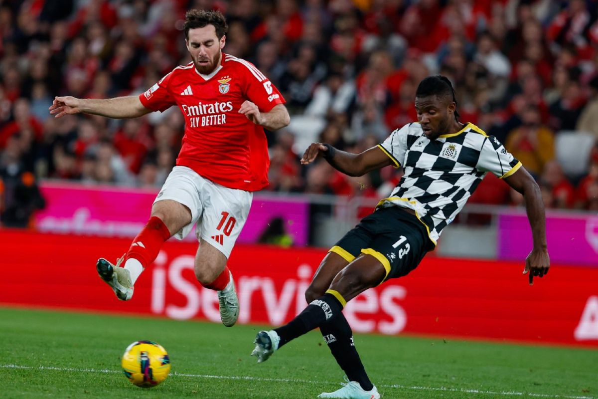 Benfica vence Boavista e assume à condição liderança da I Liga