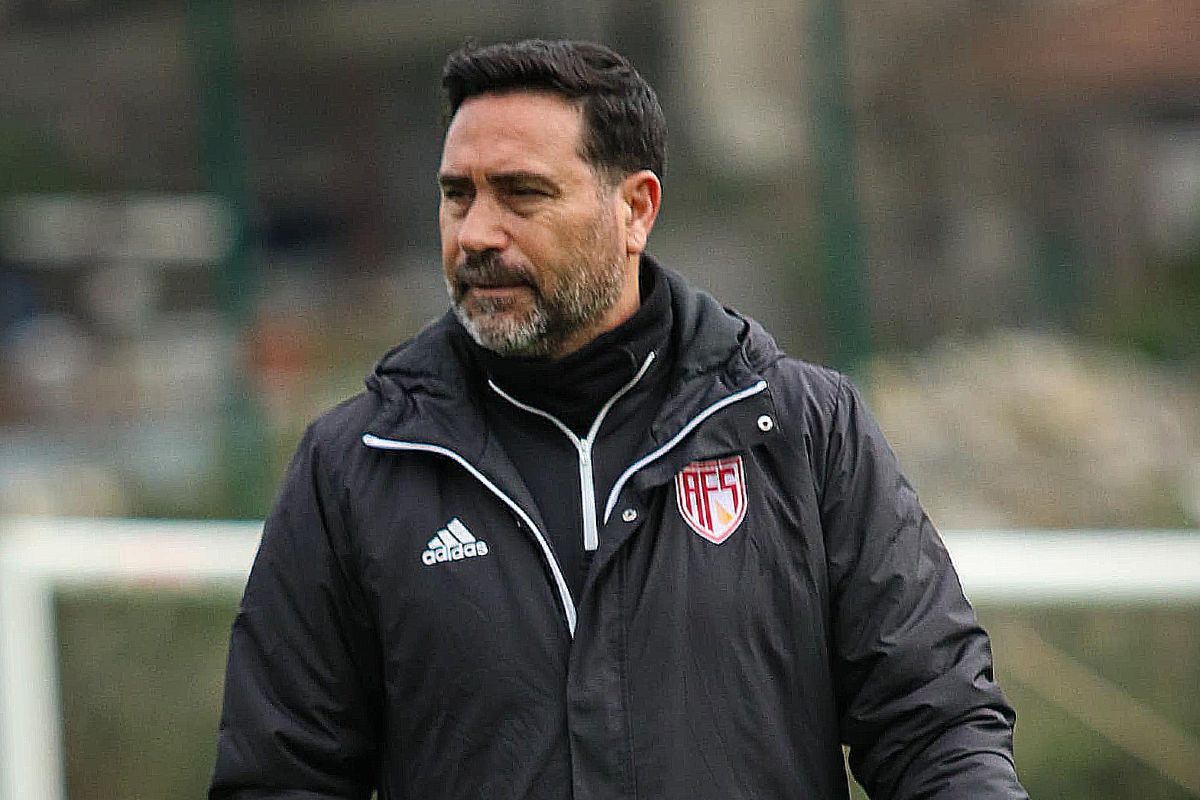 AVS procura alargar vantagem para o Farense, em jogo de ‘aflitos’