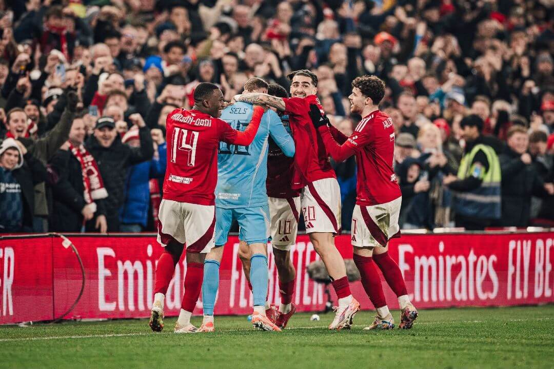 Inglaterra: Nottingham Forest afasta Ipswich nos penáltis e avança na Taça
