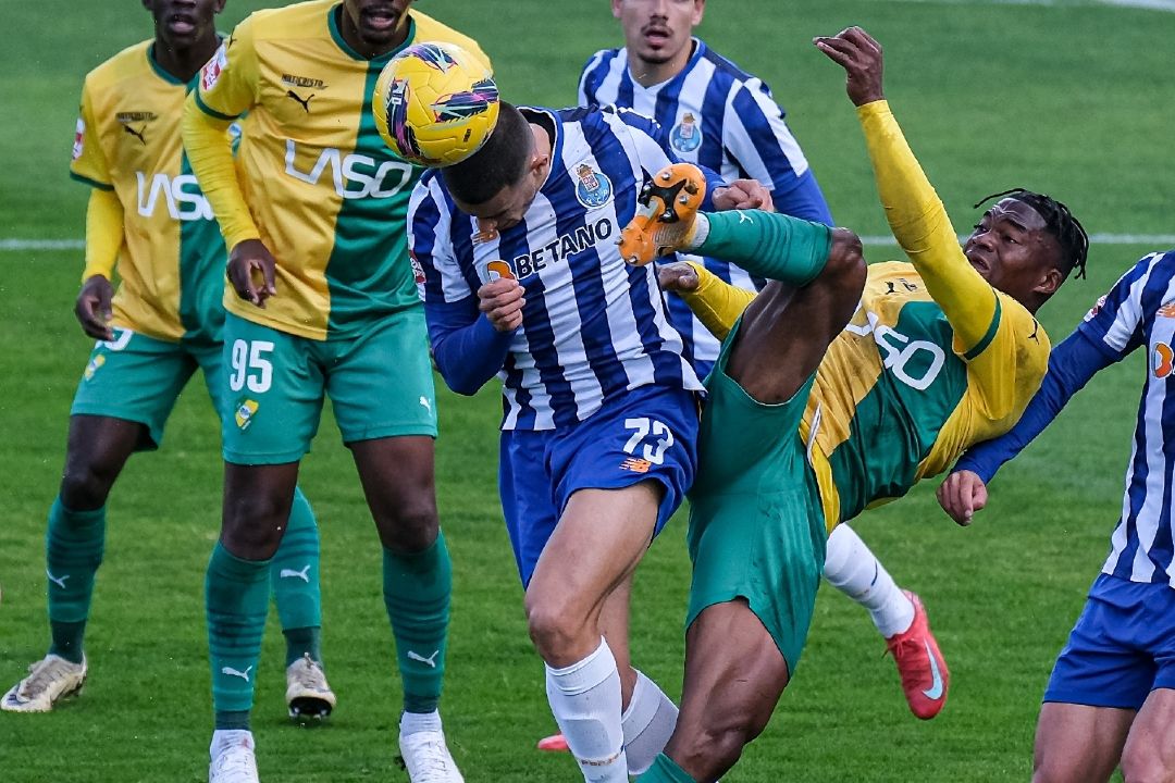 II Liga: Mafra e FC Porto B empatam sem golos